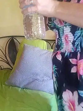 emiliemilf online show from February 13, 7:47 pm