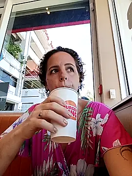 emiliemilf online show from April 7, 7:48 pm