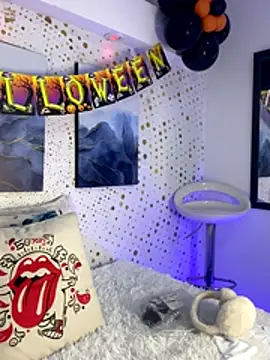 Snapshot of Andy_Leex chatting on October 23, 8:29 pm Andy Leex online show from October 23, 8:29 pm