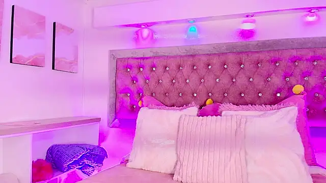 Andy Leex online show from February 24, 8:10 pm