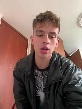 LiamWildx20 online show from March 22, 7:59 pm