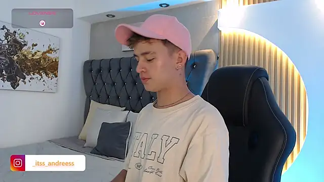LiamWildx20 online show from July 2, 4:35 pm