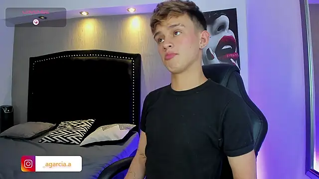 LiamWildx20 online show from March 28, 4:57 am