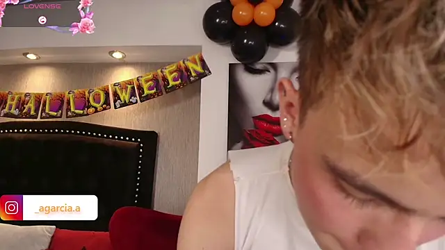 LiamWildx20 online show from October 9, 4:35 am