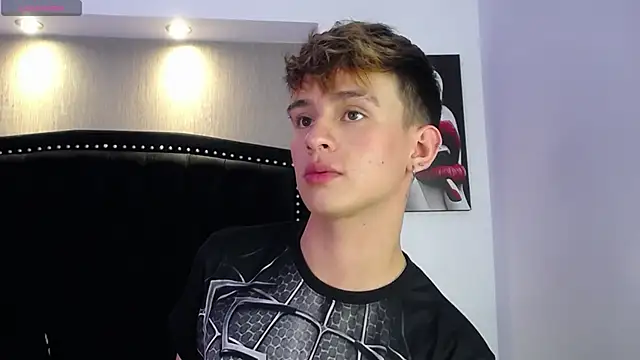 LiamWildx20 online show from March 20, 11:17 pm