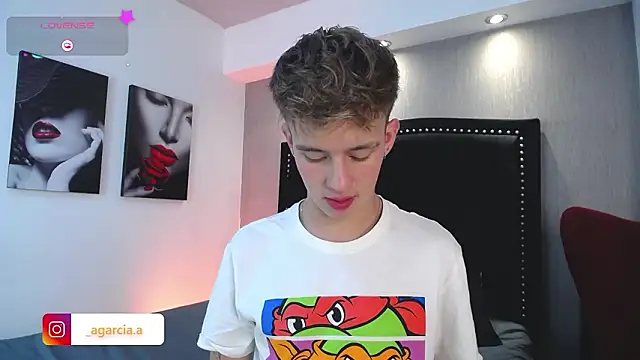 LiamWildx20 online show from February 14, 4:45 am