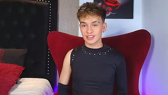 LiamWildx20 online show from October 14, 5:08 am