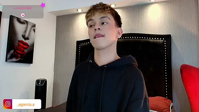 LiamWildx20 online show from January 9, 4:19 am