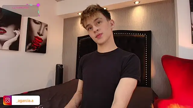 LiamWildx20 online show from January 10, 4:41 am