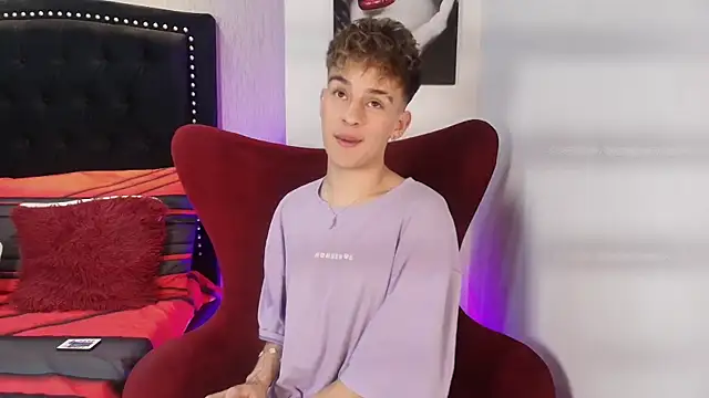 LiamWildx20 online show from September 22, 4:40 am