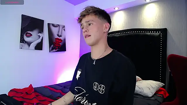 LiamWildx20 online show from March 12, 5:02 am