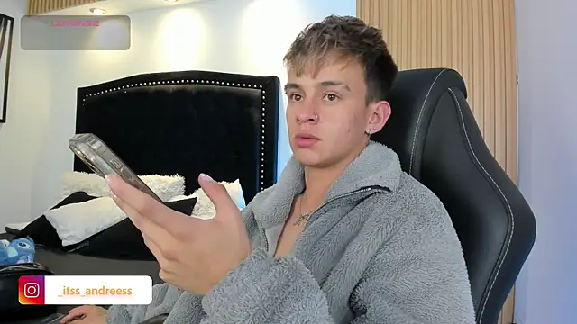 LiamWildx20 online show from July 25, 4:31 am