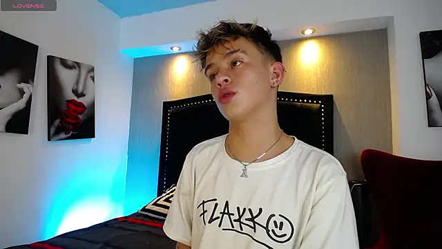 LiamWildx20 online show from March 14, 6:08 am