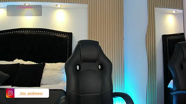 LiamWildx20 online show from July 9, 4:35 am