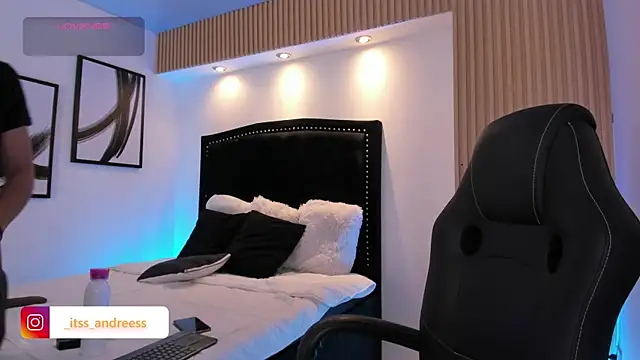 LiamWildx20 online show from July 22, 4:58 am
