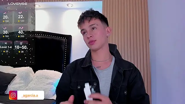LiamWildx20 online show from June 26, 4:51 am