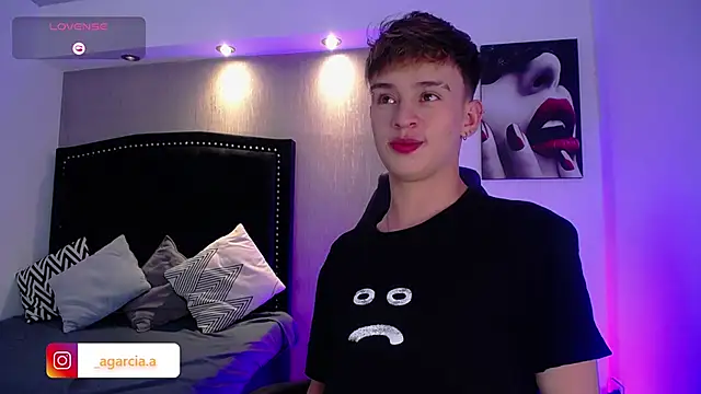 LiamWildx20 online show from April 11, 6:10 am