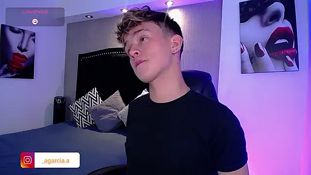 LiamWildx20 online show from March 29, 4:36 am