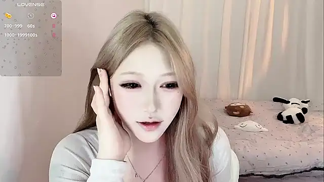 Snapshot of -monica-tina- chatting on September 15, 12:44 am -monica-tina- online show from September 15, 12:44 am