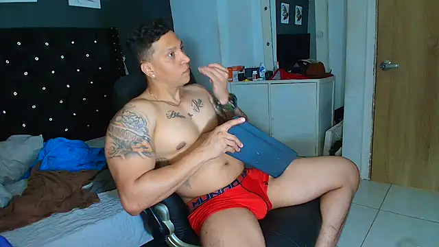 ethan dalton  online show from April 4, 3:24 am