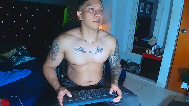 Snapshot of ethan_dalton_ chatting on November 20, 4:35 am ethan dalton online show from November 20, 4:35 am