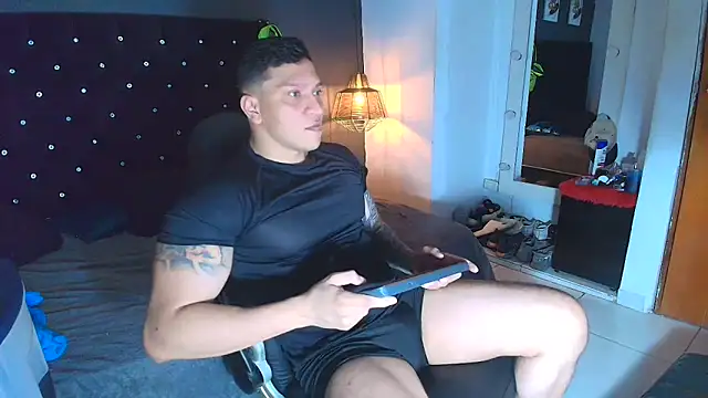 Snapshot of ethan_dalton_ chatting on November 27, 3:18 am ethan dalton online show from November 27, 3:18 am