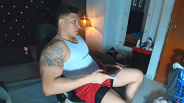 Snapshot of ethan_dalton_ chatting on December 19, 3:21 am ethan dalton online show from December 19, 3:21 am