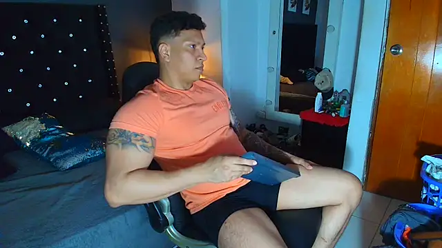 Snapshot of ethan_dalton_ chatting on February 7, 3:03 am ethan dalton online show from February 7, 3:03 am