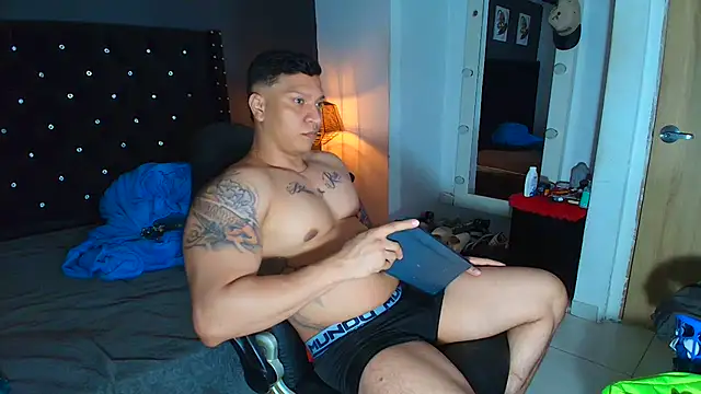 Snapshot of ethan_dalton_ chatting on February 11, 2:55 am ethan dalton online show from February 11, 2:55 am