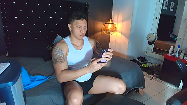 Snapshot of ethan_dalton_ chatting on December 21, 3:30 am ethan dalton online show from December 21, 3:30 am