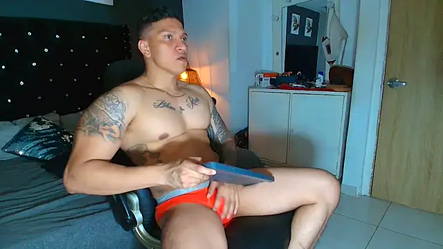 ethan dalton  online show from May 21, 4:21 am