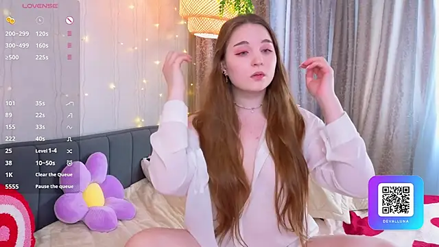 ConstanceHelms online show from March 22, 5:10 am