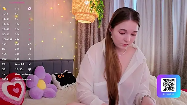 ConstanceHelms online show from April 11, 5:04 am