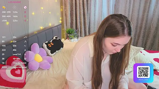 ConstanceHelms online show from April 19, 5:08 am