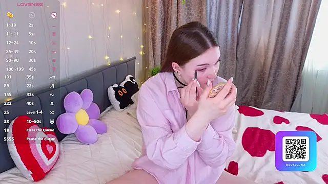 ConstanceHelms online show from March 20, 5:08 am