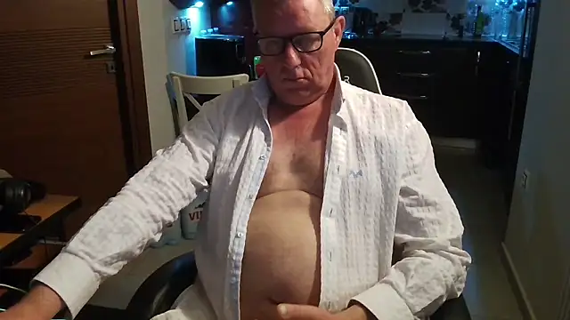 JamesBauer online show from March 6, 4:18 am