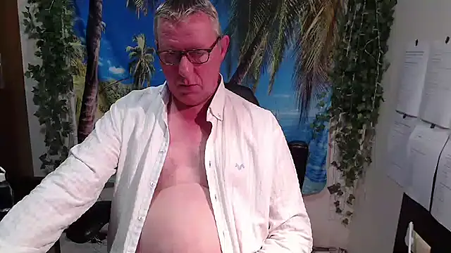 JamesBauer online show from December 22, 4:34 am