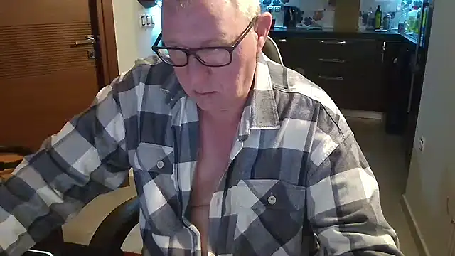 JamesBauer online show from February 24, 4:35 am