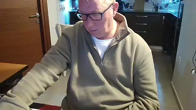 JamesBauer online show from February 5, 4:52 am