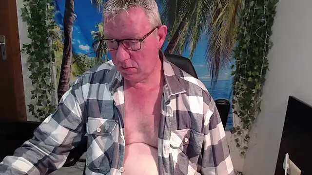 JamesBauer online show from December 18, 4:50 am