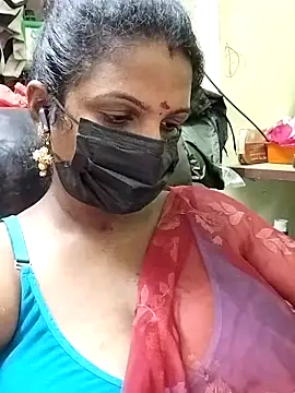 Snapshot of poojaa-rani chatting on October 30, 5:21 pm poojaa-rani online show from October 30, 5:21 pm