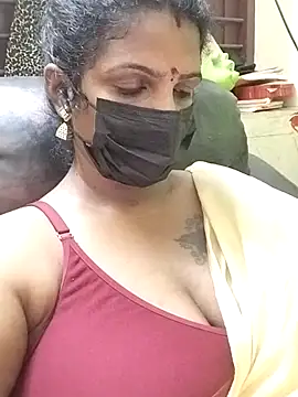 Snapshot of poojaa-rani chatting on November 20, 5:02 pm poojaa-rani online show from November 20, 5:02 pm