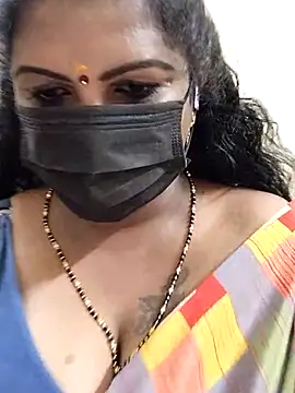 Snapshot of poojaa-rani chatting on March 17, 2:45 pm poojaa-rani online show from March 17, 2:45 pm