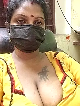 Snapshot of poojaa-rani chatting on November 23, 6:29 pm poojaa-rani online show from November 23, 6:29 pm