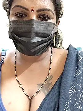 Snapshot of poojaa-rani chatting on March 17, 7:48 pm poojaa-rani online show from March 17, 7:48 pm