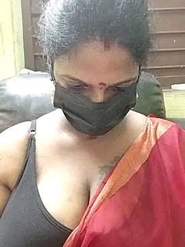 Snapshot of poojaa-rani chatting on November 3, 5:27 pm poojaa-rani online show from November 3, 5:27 pm