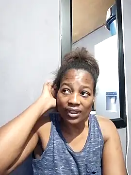 Snapshot of sexylira chatting on September 24, 10:44 am sexylira online show from September 24, 10:44 am