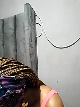 Snapshot of sexylira chatting on October 9, 3:23 pm sexylira online show from October 9, 3:23 pm
