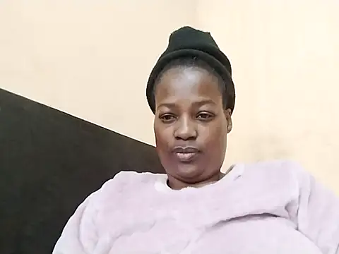 Snapshot of sexylira chatting on June 29, 1:44 pm sexylira online show from June 29, 1:44 pm