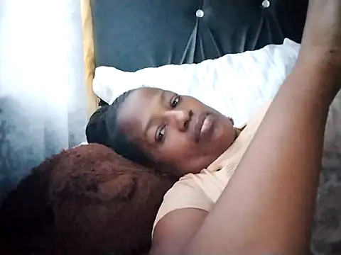 Snapshot of sexylira chatting on May 16, 1:21 pm sexylira online show from May 16, 1:21 pm